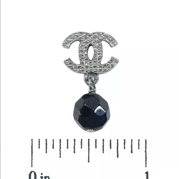 Authentic Chanel earrings - Picture 3 of 6